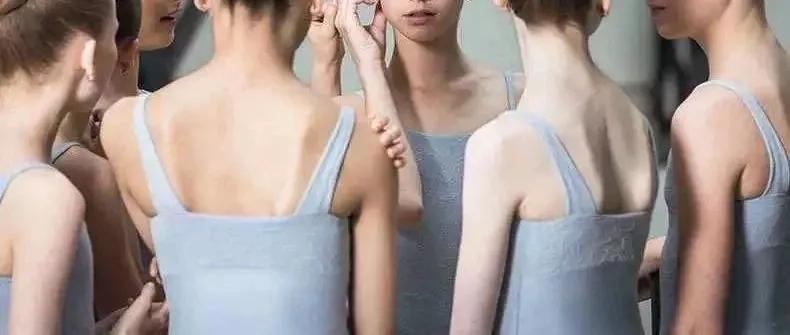 公认有效的肩部动作,畸形肩部审美