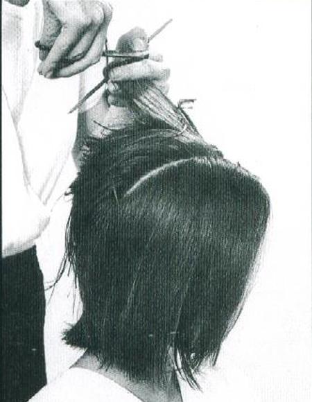 沙宣不对称式,沙宣不对称发型