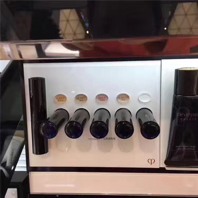 日本的彩妆品牌哪个气垫最好,日本最好用的十大粉底