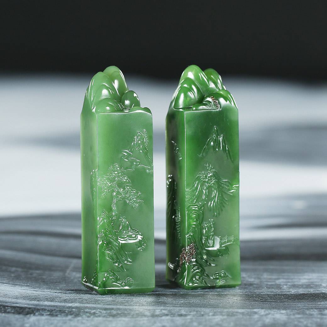 五彩斑斓的和田玉家族!这抹价值不菲万的“绿”来自何方?