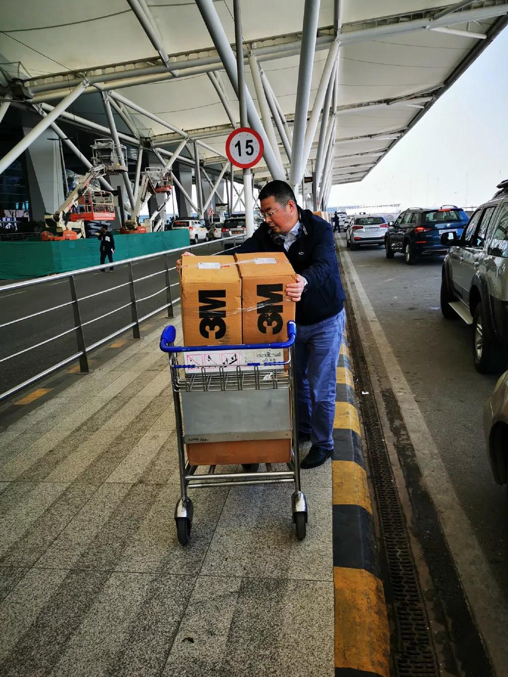 陆勇去印度筹措口罩,我不是药神原型陆勇一审