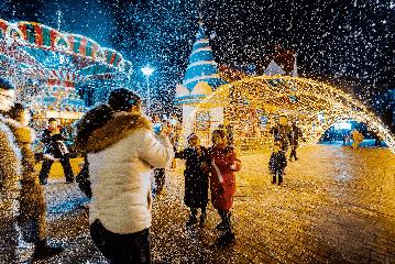 鼓楼灯光秀庆天津616岁生日,天津2022年鼓楼有灯光秀吗