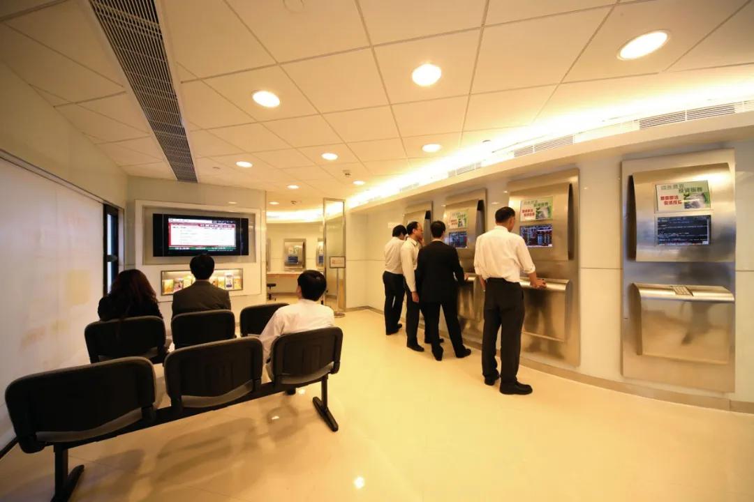 银行总部外包岗位本科学历要求,银行外包程序员值得去吗