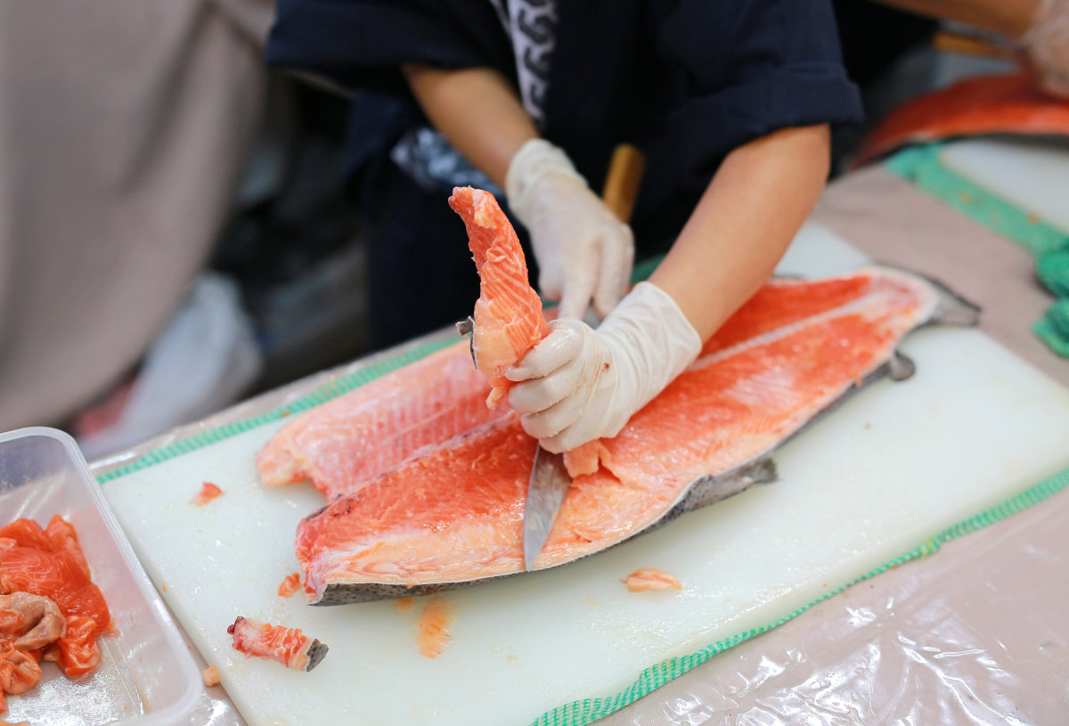 第一次吃刺身吃哪种好,怎样的刺身才算好刺身