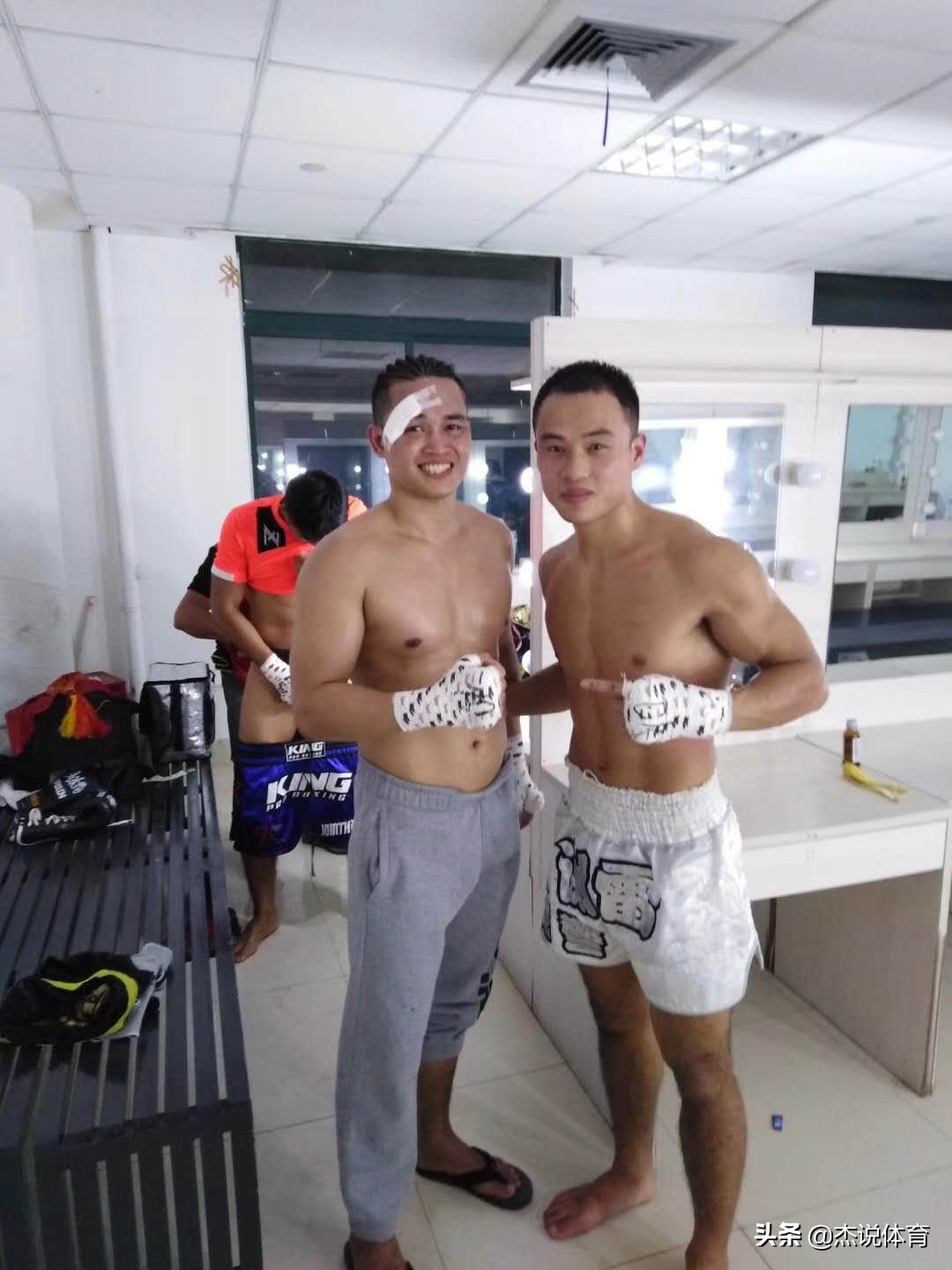 铁英华邓泽奇金腰带之战,铁英华和邓泽奇实力差距多大