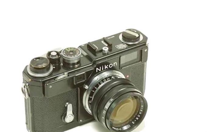 尼康玻璃,尼康的历史简介