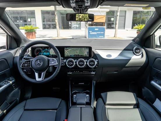 20款奔驰gla200动感型,2018款奔驰gla200时尚和动感区别