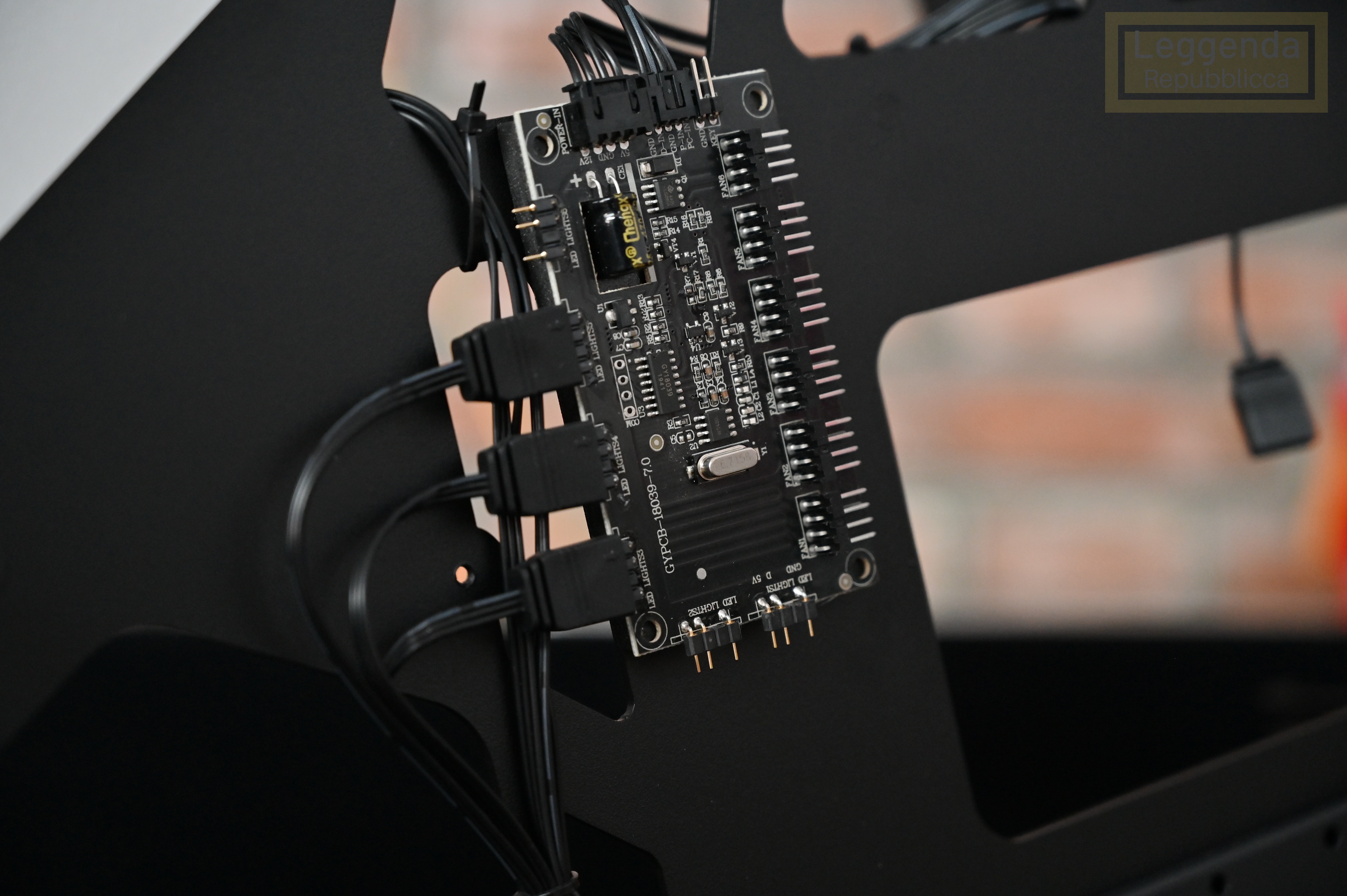 铁血战士机箱测评,大水牛铁血战士机箱分体水冷