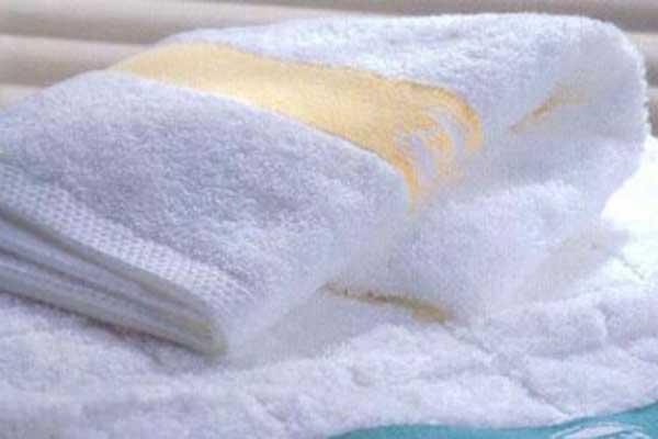 毛巾变黑怎么洗最快最干净,毛巾用久变黑怎么清洗