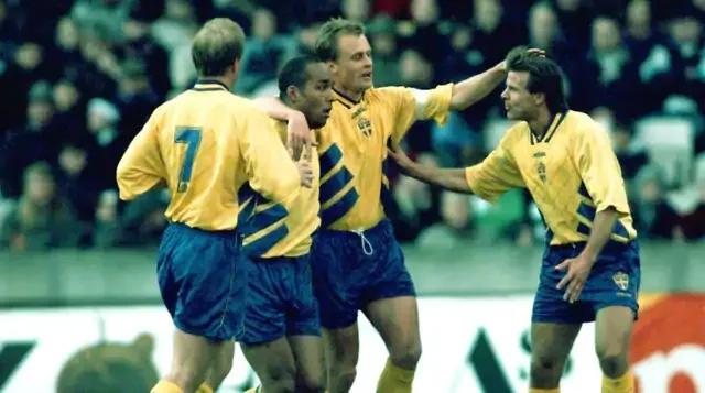 怀旧星期四｜前门兴的招牌射手，如今是瑞典最成功的经纪人之一