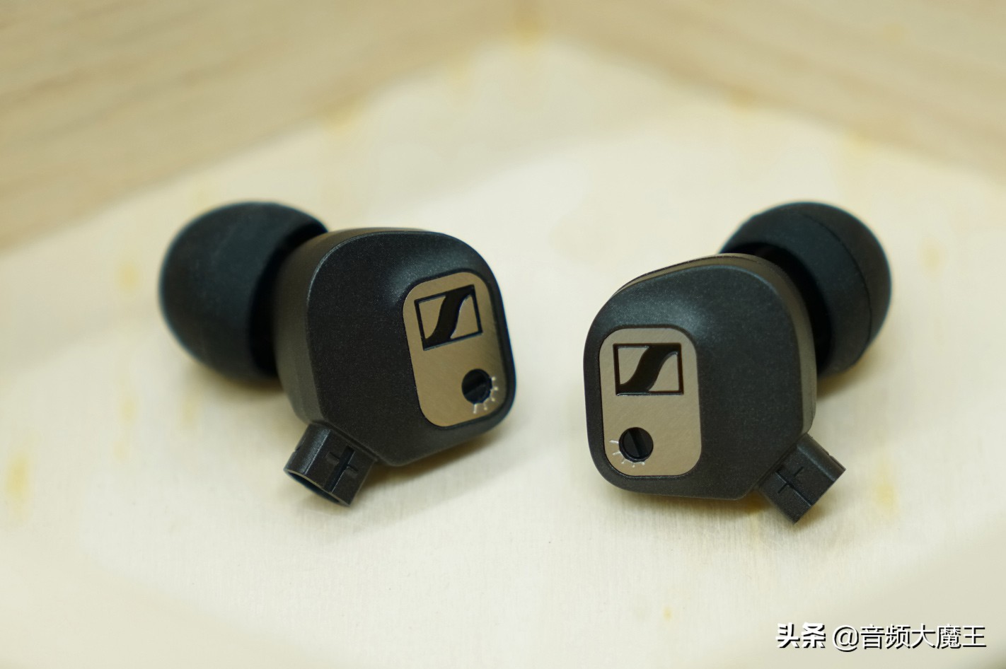 森海塞尔ie80sbt颈挂式耳机,森海塞尔ie80sbt耳机评测