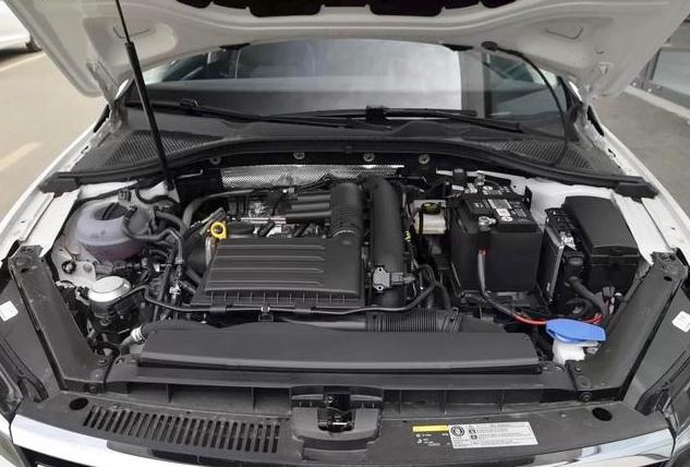 2024款大众凌渡L200TSI潮辣版亮相,14代轩逸和大众凌渡怎么选