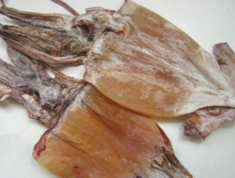 干鱿鱼怎么泡能泡大,泡发干鱿鱼只加水可不行