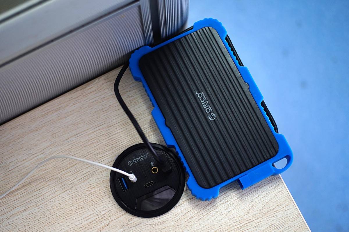 榨干桌洞最后的价值,ORICO桌洞式集线器上手体验