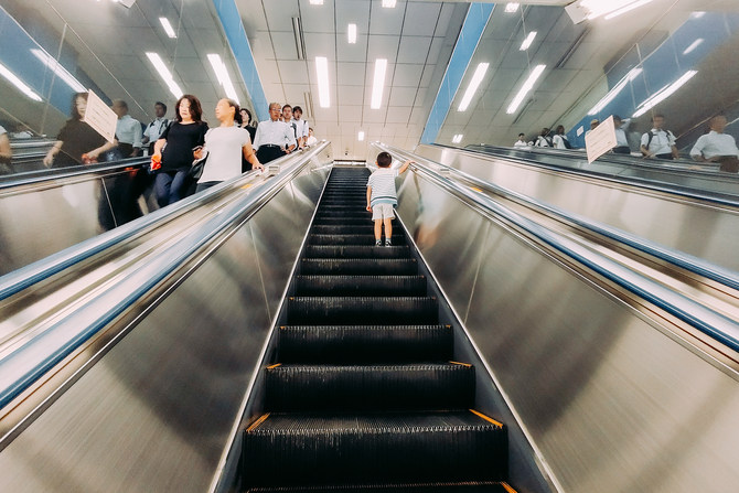 带孩子去买小天才电话手表z5,小天才电话手表z5的功能可听故事