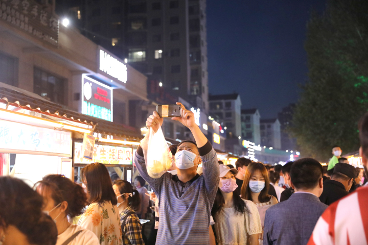 明达欢乐夜市小吃区团购,明达夜市推荐