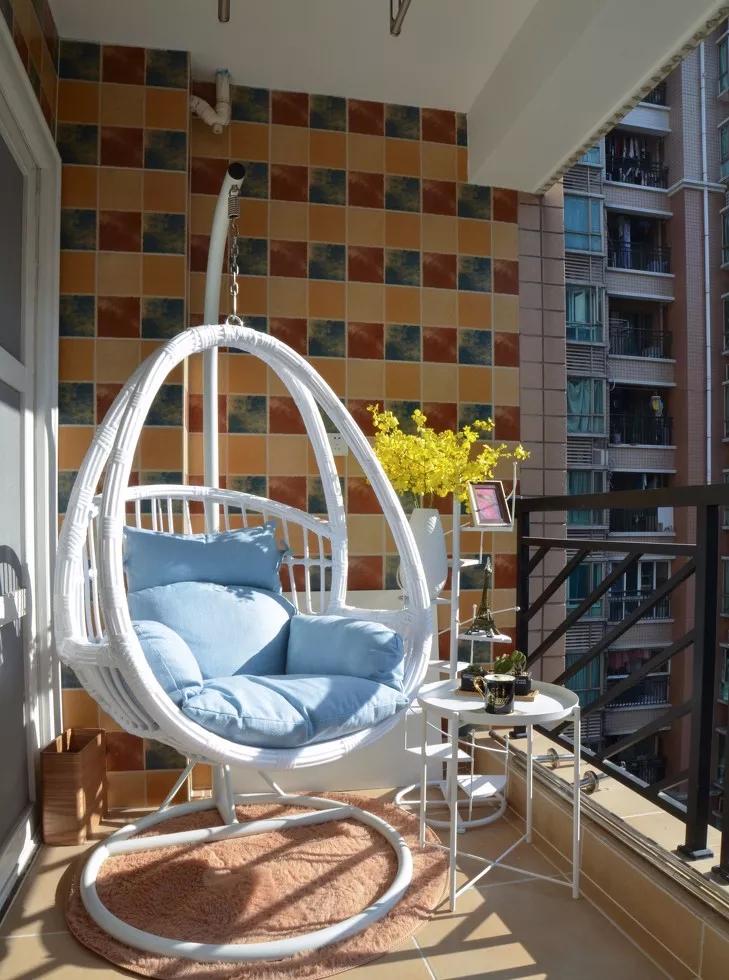 你们家阳台贴墙砖了吗,你们家阳台都瓷砖上墙没