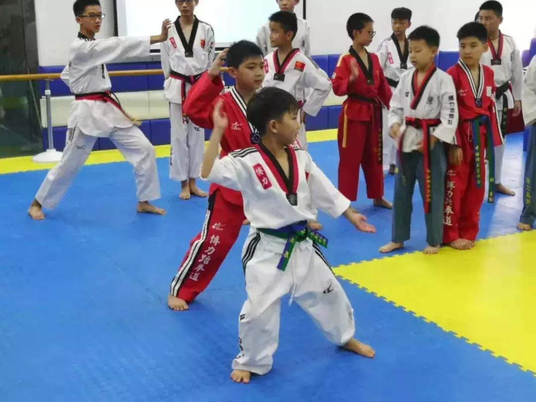 跆拳道道服的绑法,跆拳道道服怎么简单系