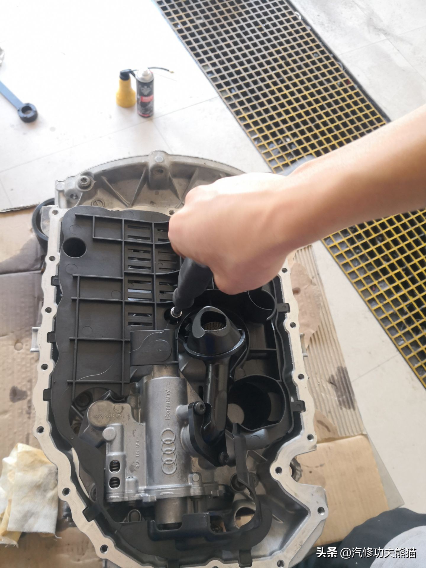 百年大众汽车品牌毁于烧机油？烧机油并非绝症，看看这台进口夏朗