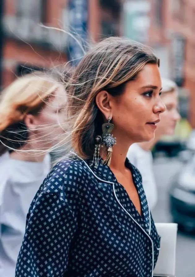 高级真丝女士衬衣图片,轻奢高级感真丝衬衣