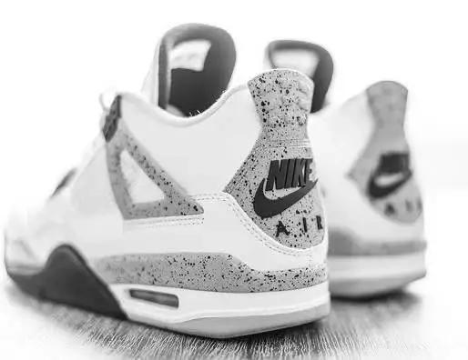 吹水鸭先知|一到考试同学们都纷纷穿起了Nike，懂得都懂