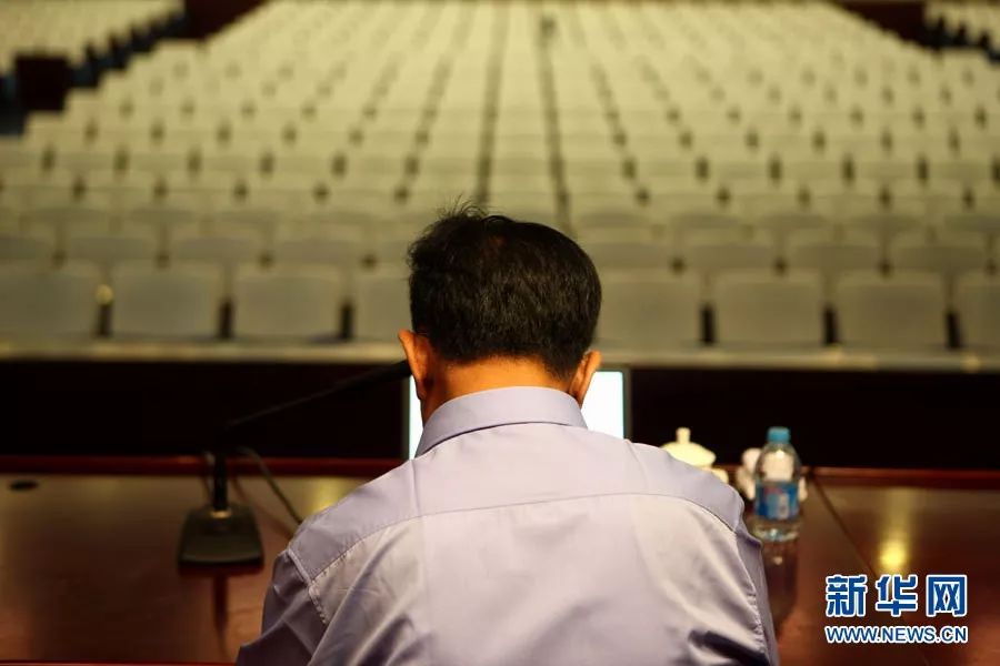 佩服,曾靠一包咸菜侦破*门惨灭**案,*加爵马**、周克华落网都多亏他……