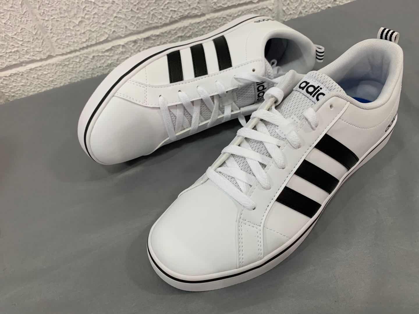 阿迪达斯neodaily3.0军绿色怎么搭配,阿迪达斯neo2019高帮鞋