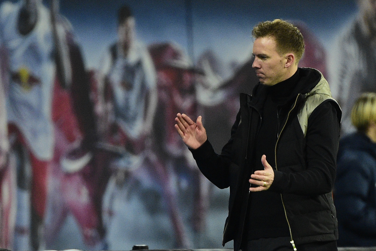 逗妹吐槽:米兰终于上头条了!不过是以0-3的方式…