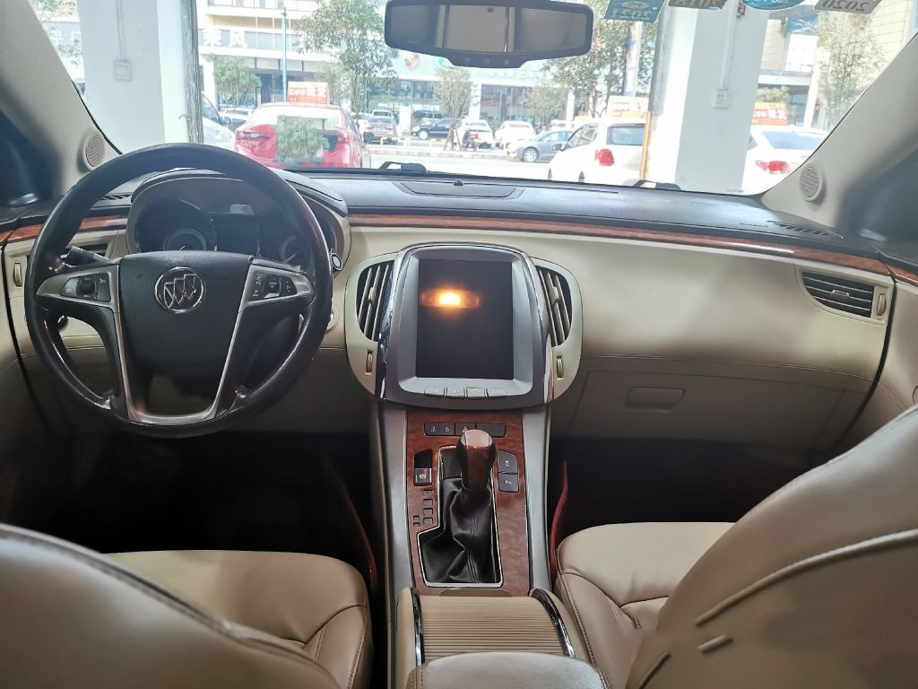 2012别克君越值不值得入手,2012年上牌别克君越