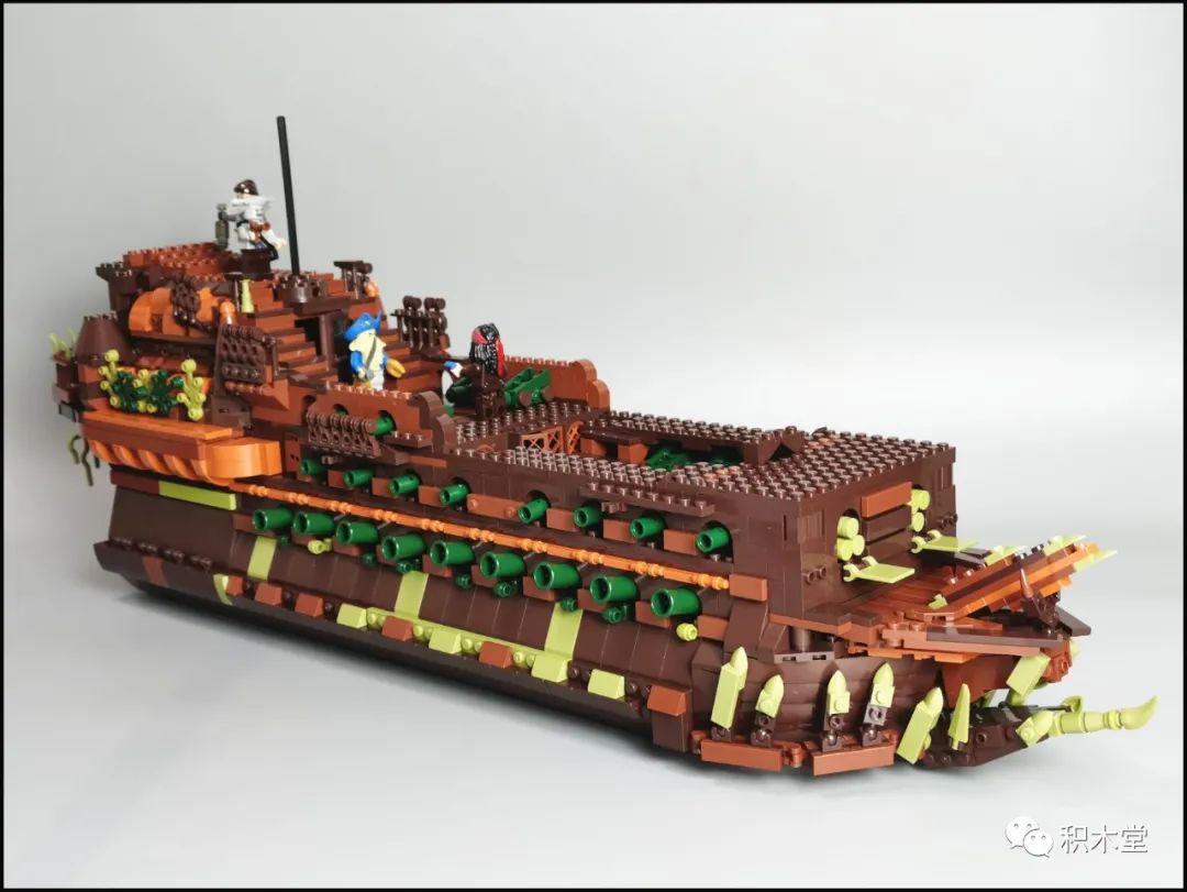 飞翔的荷兰人号为什么能潜水 (鬼船和飞翔的荷兰人号哪个更牛)