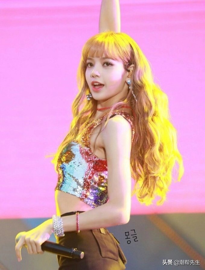 羊毛卷好看显气质有几款,今年流行什么半烫梨花卷