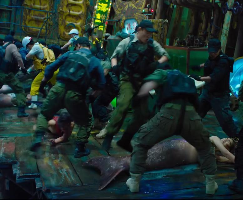 周星驰营造出滑稽荒诞的喜剧效果,周星驰喜剧风格解析