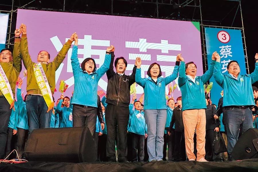 2020选前终局之战韩国瑜坐镇高雄、蔡英文南北赶场