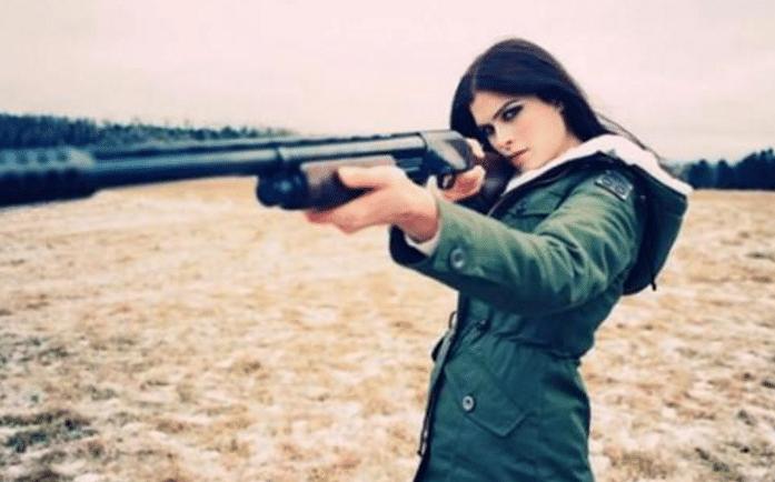 世界公认最会玩的女毒枭！外表柔弱内心狂野，爱好非常特殊