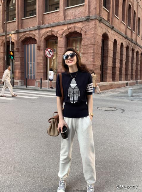 有的t恤特显壮,有一件百搭的t恤