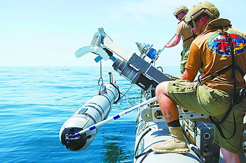 中国近海水下暗战渐激烈!村*意民**外发现奇怪机器,上交国家获重奖