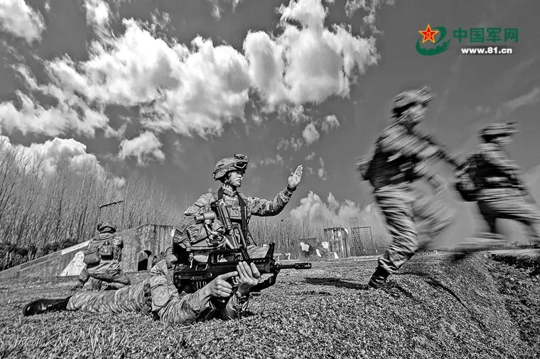 最美巾帼军人事迹,全国巾帼建功标兵名单解放军