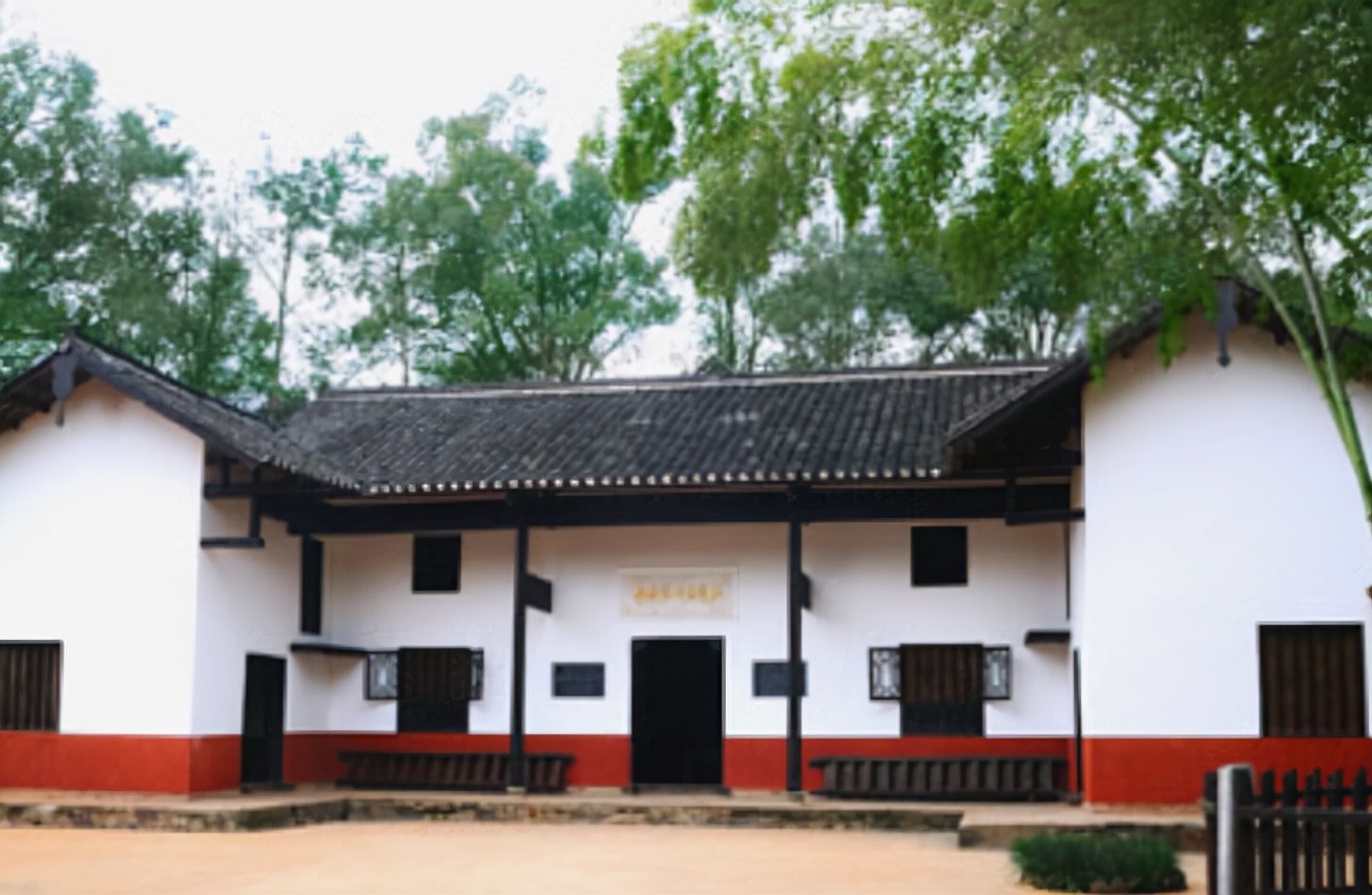 苍松翠柏忠魂不朽,历史上元帅的墓在哪里