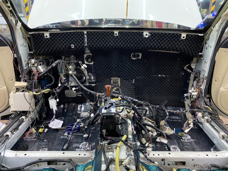 皇冠除味隔音,皇冠车隔音除异味