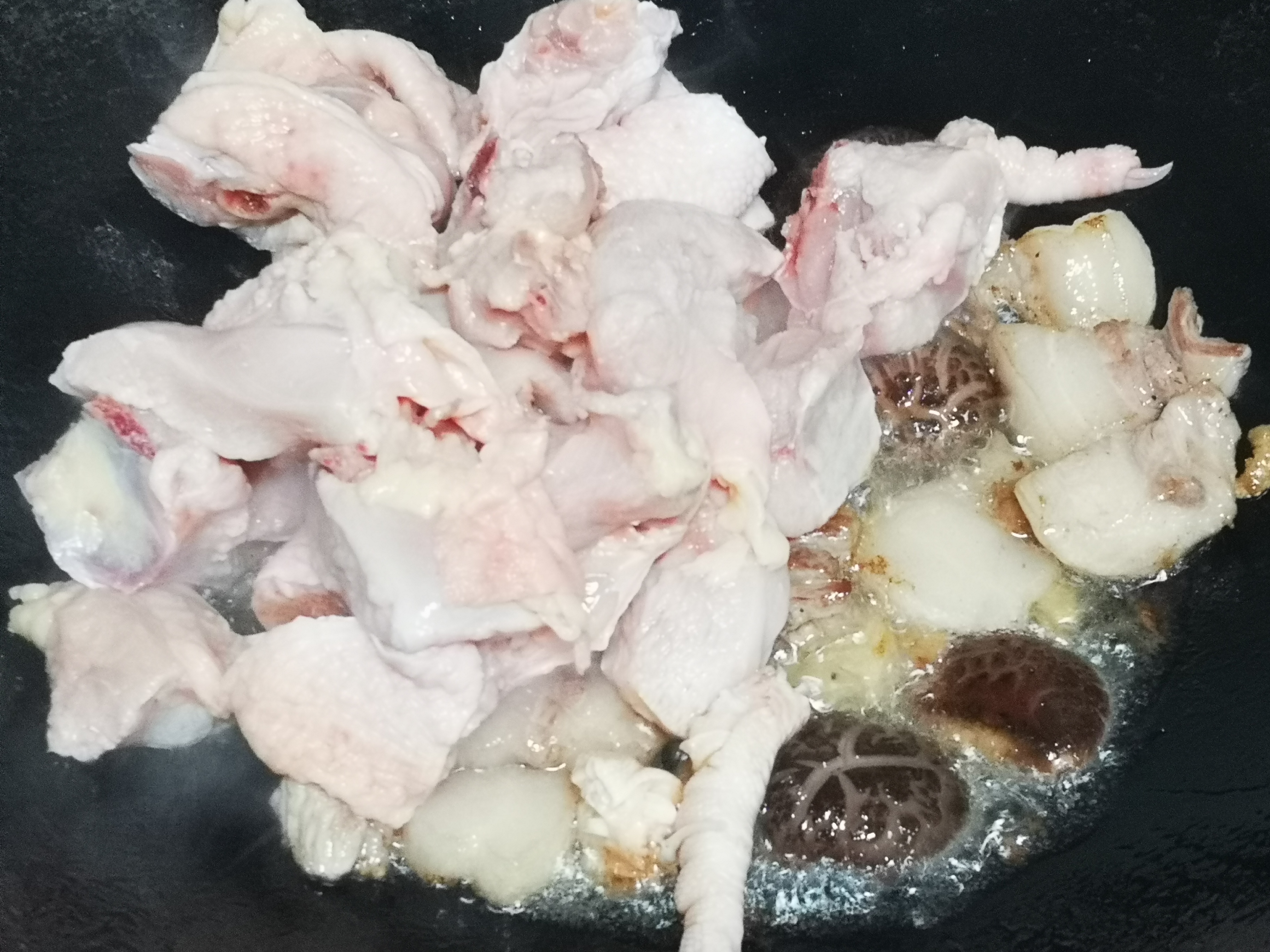 排骨焖干鲍鱼的简单最佳吃法,小干鲍鱼最好吃的做法