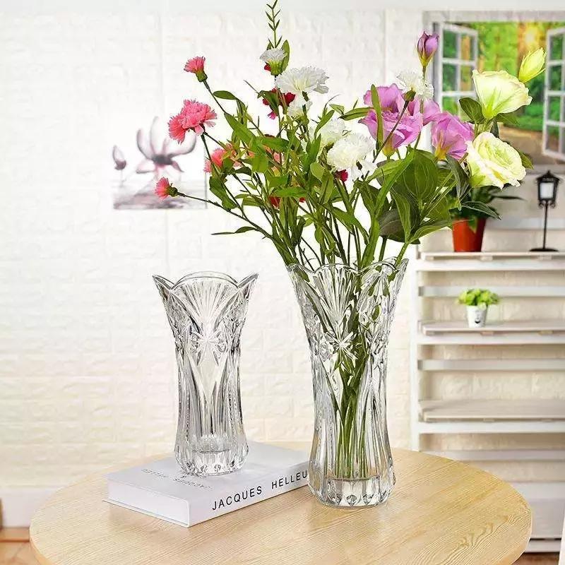 玫瑰每天换水还是蔫了,玫瑰需要换水剪根吗