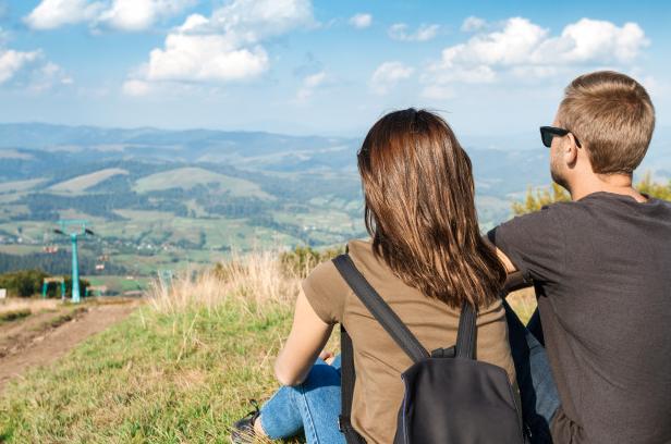 嫁给感情淡薄的人怎么熬,嫁给一个三观不合的人怎么办