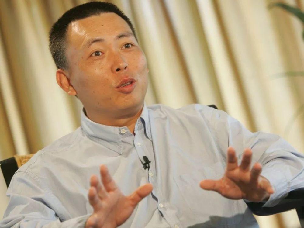 上海首富黄峥功成身退,拼多多黄峥功成身退成商界传奇