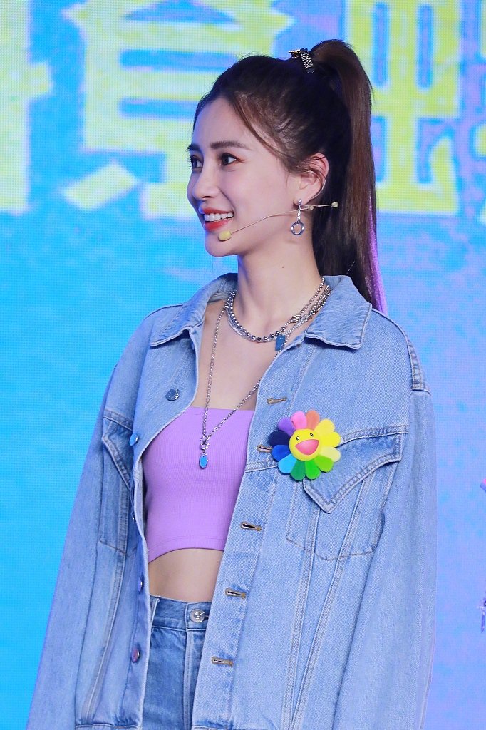 baby的体态,baby侧颜生图