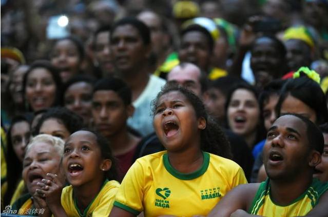 当年巴西被德国7比1输了多少,世界杯惨案德国7:1巴西队员