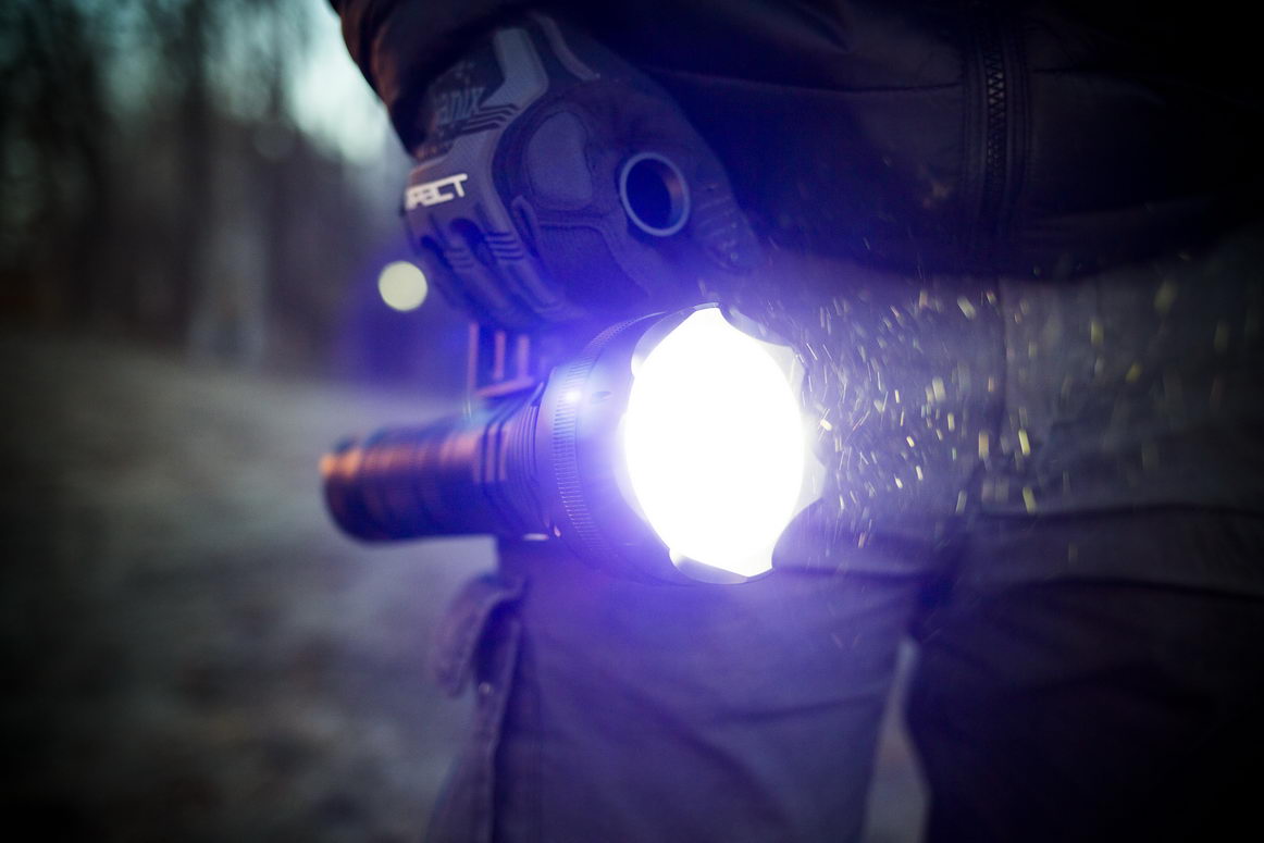 性能怪兽7500流明超级远射雷鸣兔SD90评测#科技快报#