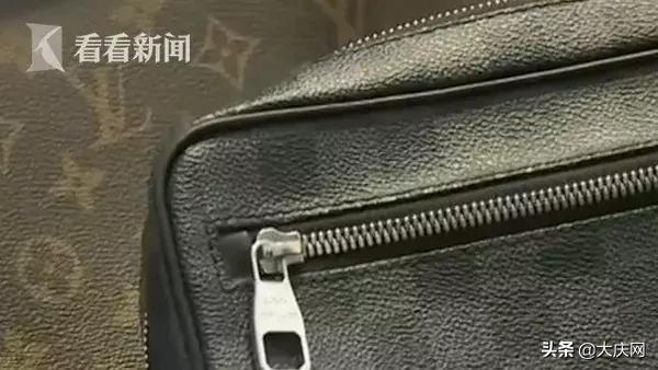 10年不褪色的lv包是真的吗,新买的lv包包褪色可以退吗