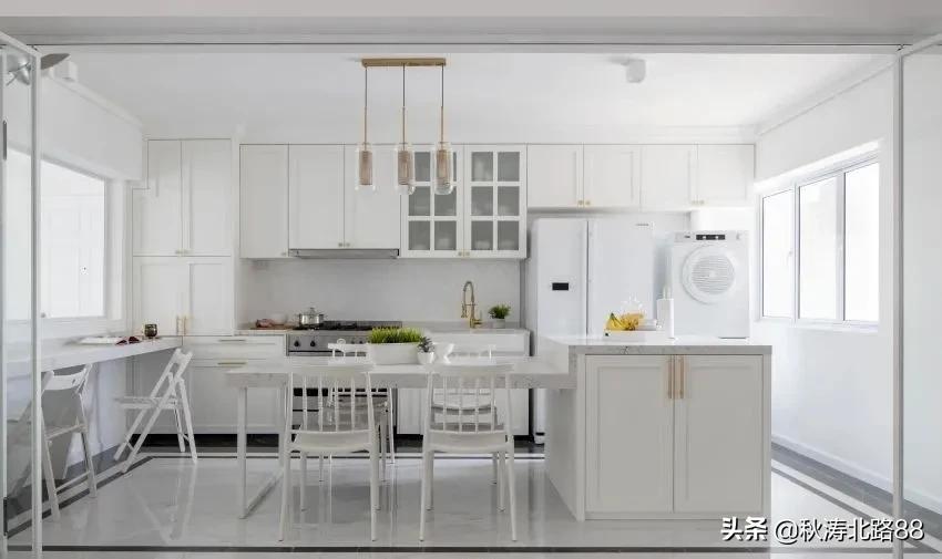 餐厅与阳台之间做个小吧台效果图,法式半开式厨房餐厅隔断吧台一体