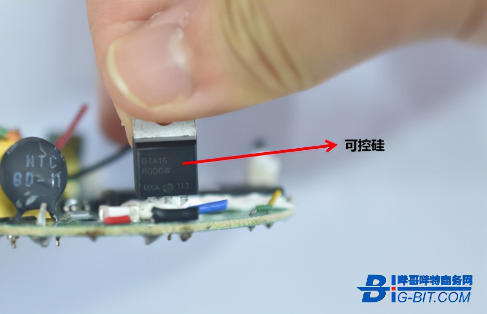 徕芬吹风机磁吸底座拆解,徕芬吹风机马达拆解