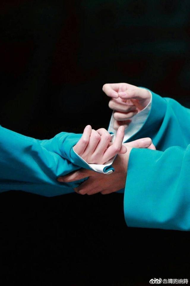 娱乐圈男明星最美的几双手,快来看看有没有你们的爱豆